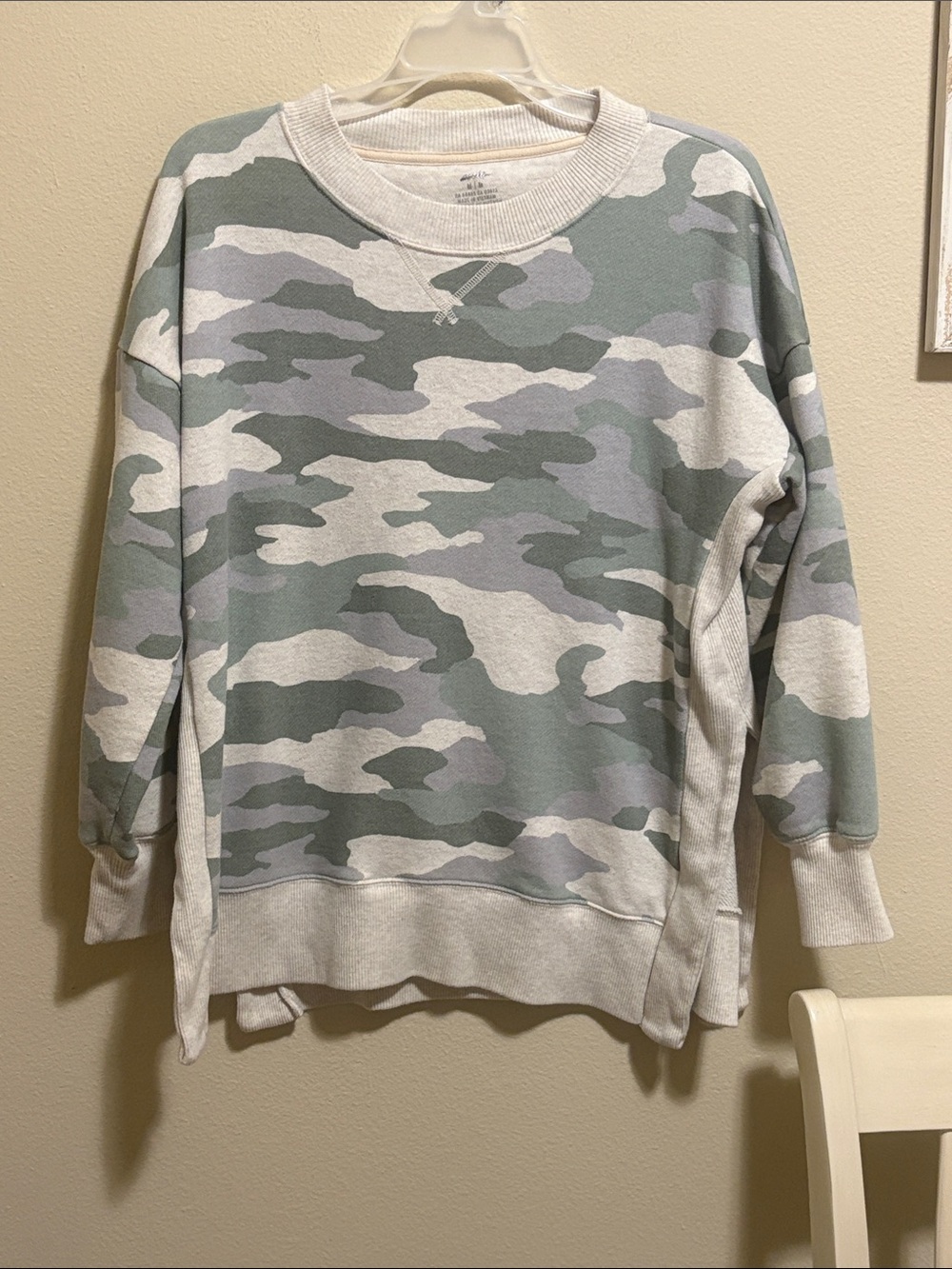 Aerie Women’s Crewneck Camo Sweater - Neutral Beige Size Medium